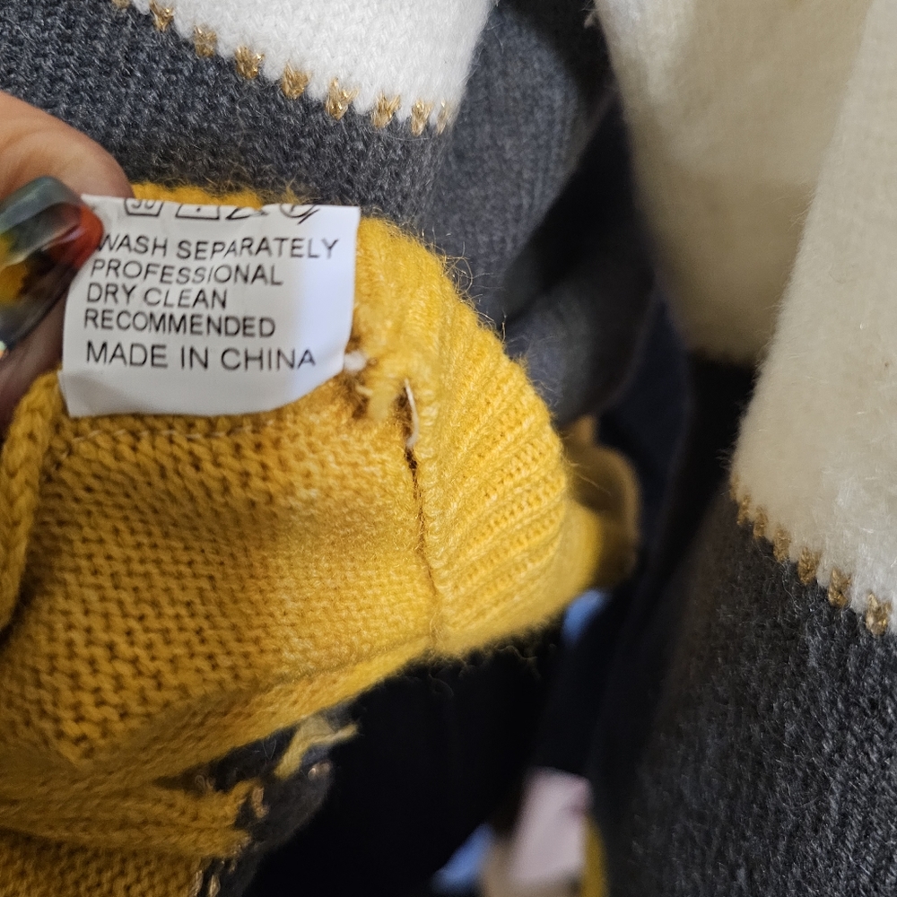 Green Color Block Patchwork Sweater - Picture 9 of 9